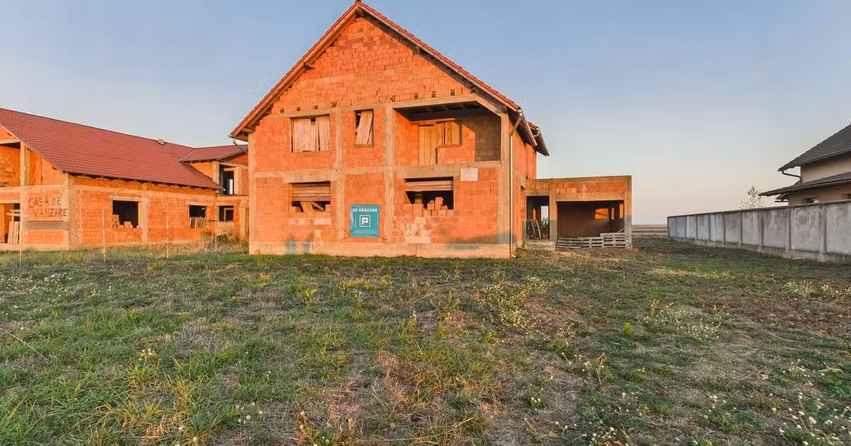 Casă individuală de vânzare cu 7 camere în Macea