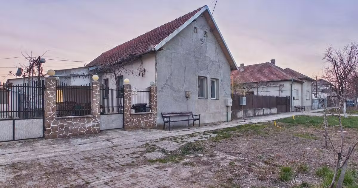 Casă individuală de vânzare cu 3 camere în Cermei