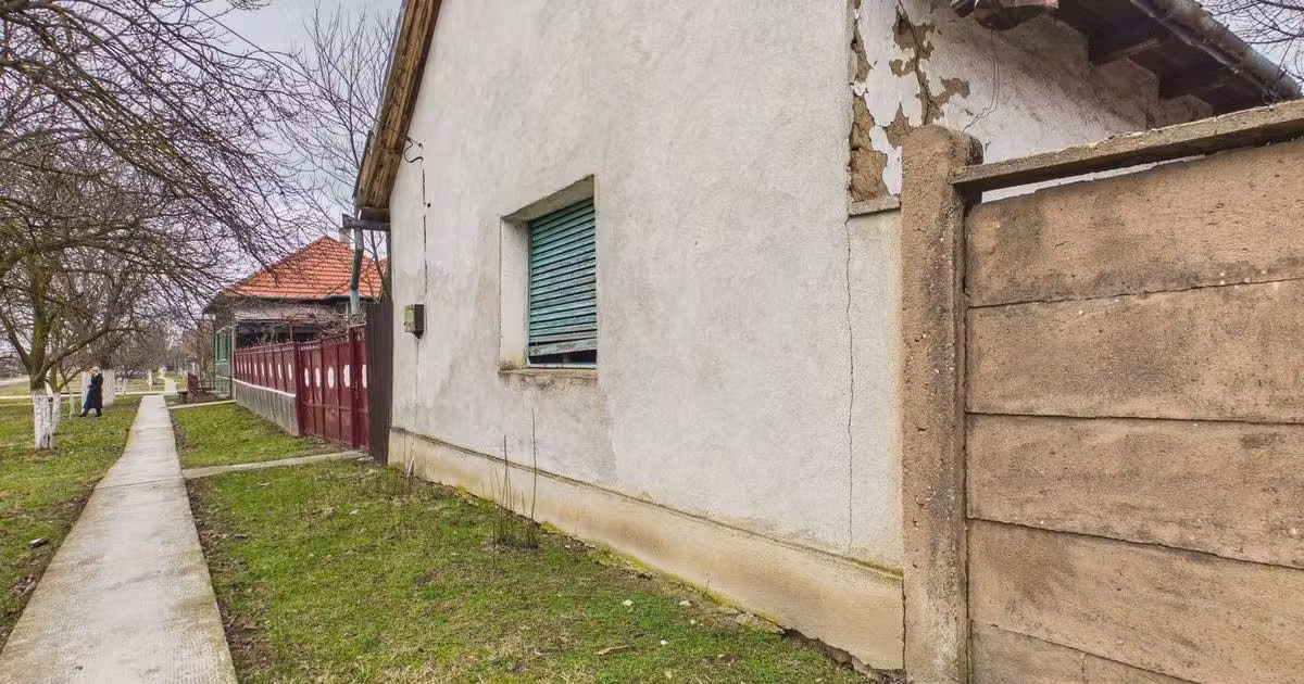 Casă individuală de vânzare cu 3 camere în Mișca