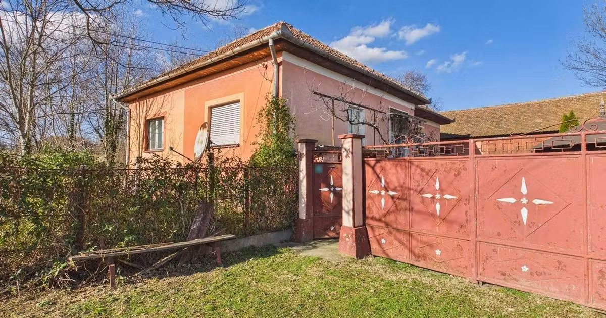 Casă individuală de vânzare cu 4 camere în Arăneag