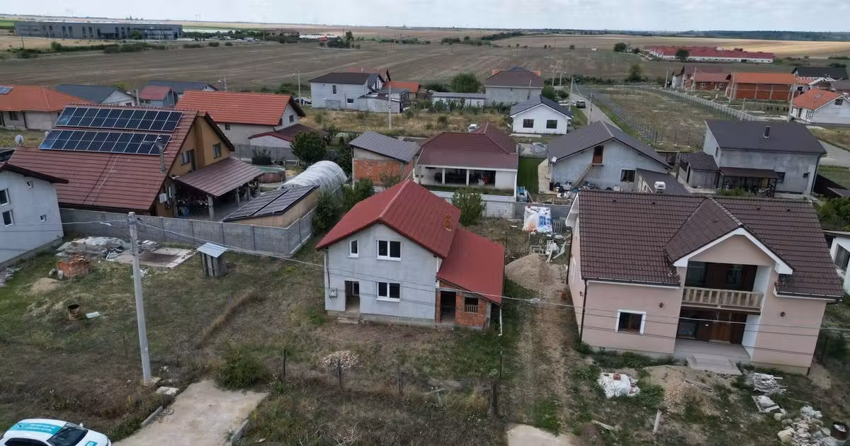 Casă individuală de vânzare cu 3 camere în Frumușeni