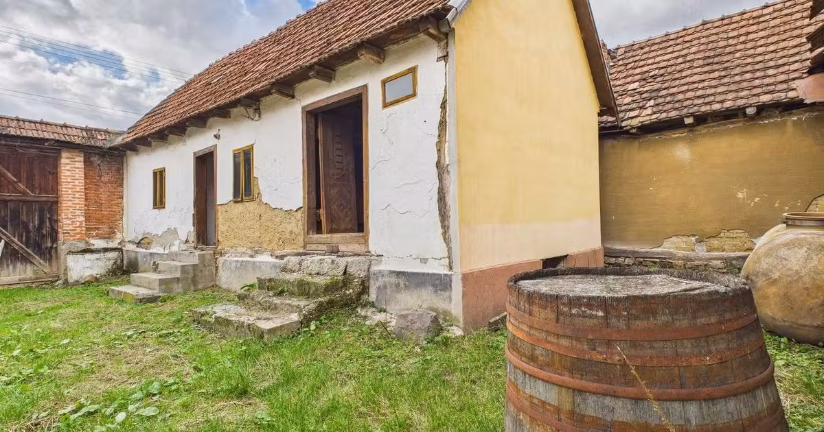 Casă individuală de vânzare cu 4 camere, mobilată în Buhani