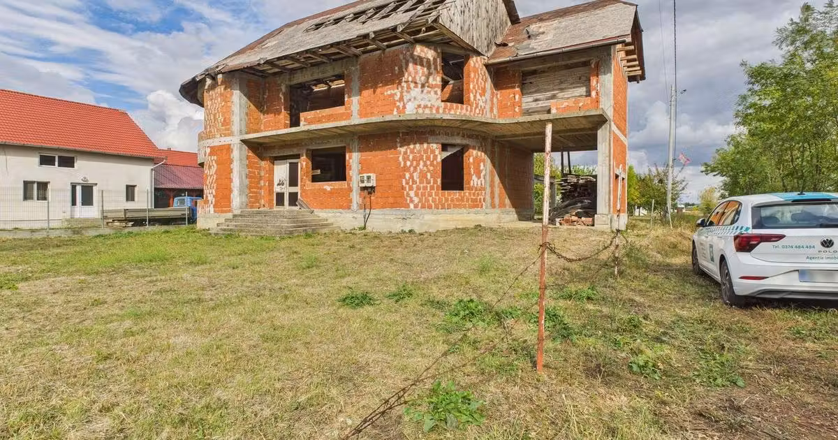 Casă individuală de vânzare cu 5 camere în Bodrogu Nou