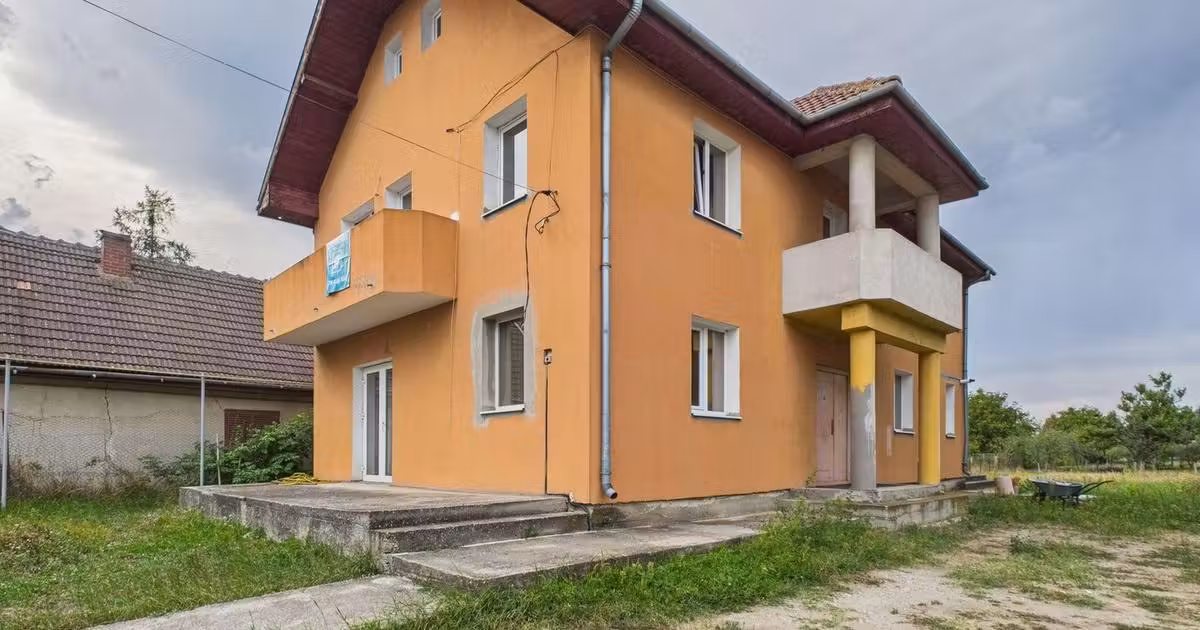 Casă individuală de vânzare cu 5 camere în Remetea Mare