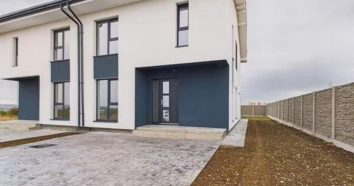 Duplex de vânzare cu 3 camere în Pișchia