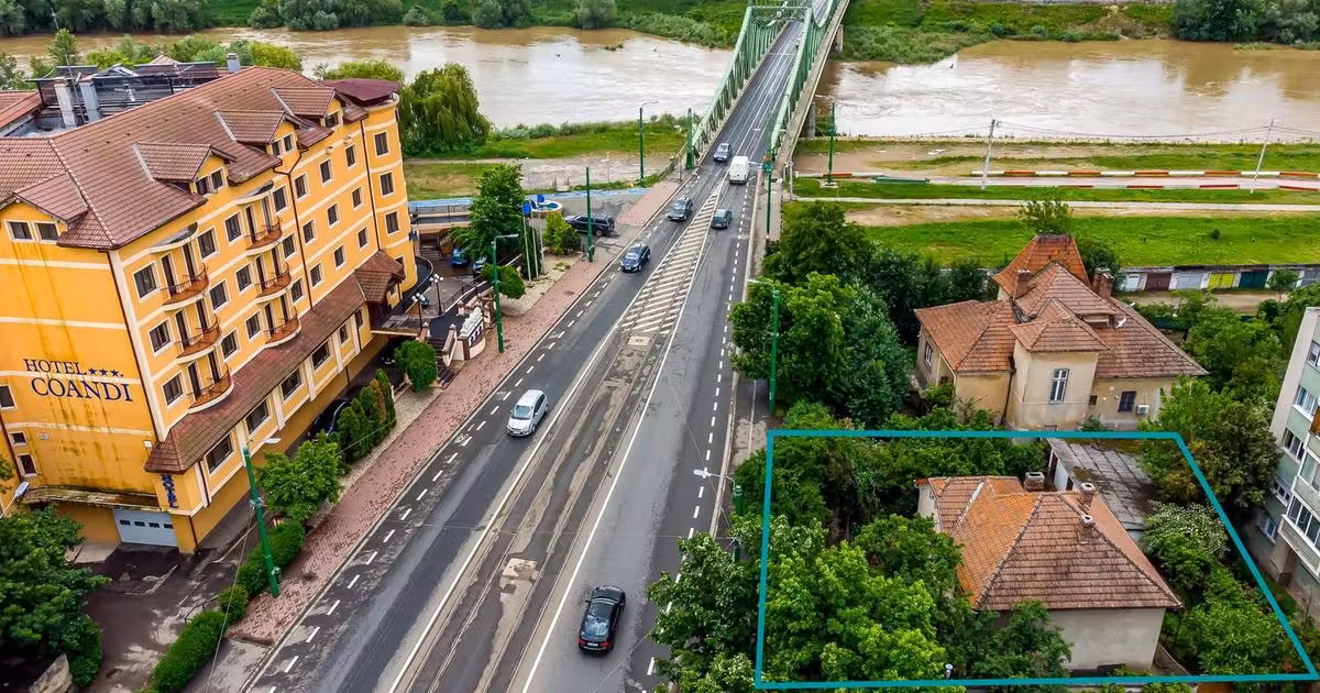 Casă individuală de vânzare cu 4 camere, mobilată în zona Romanilor, Arad