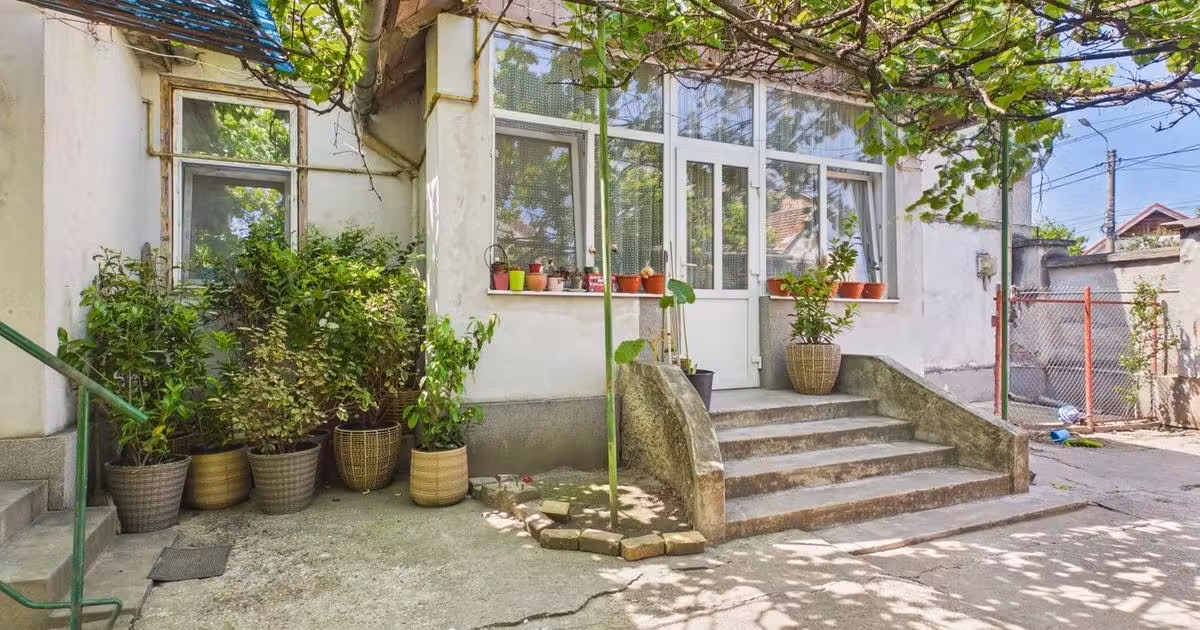 Casă individuală de vânzare cu 3 camere în zona Central, Arad