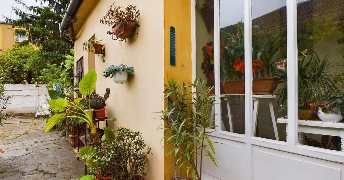 Casă individuală de vânzare cu 3 camere în zona Pârneava, Arad