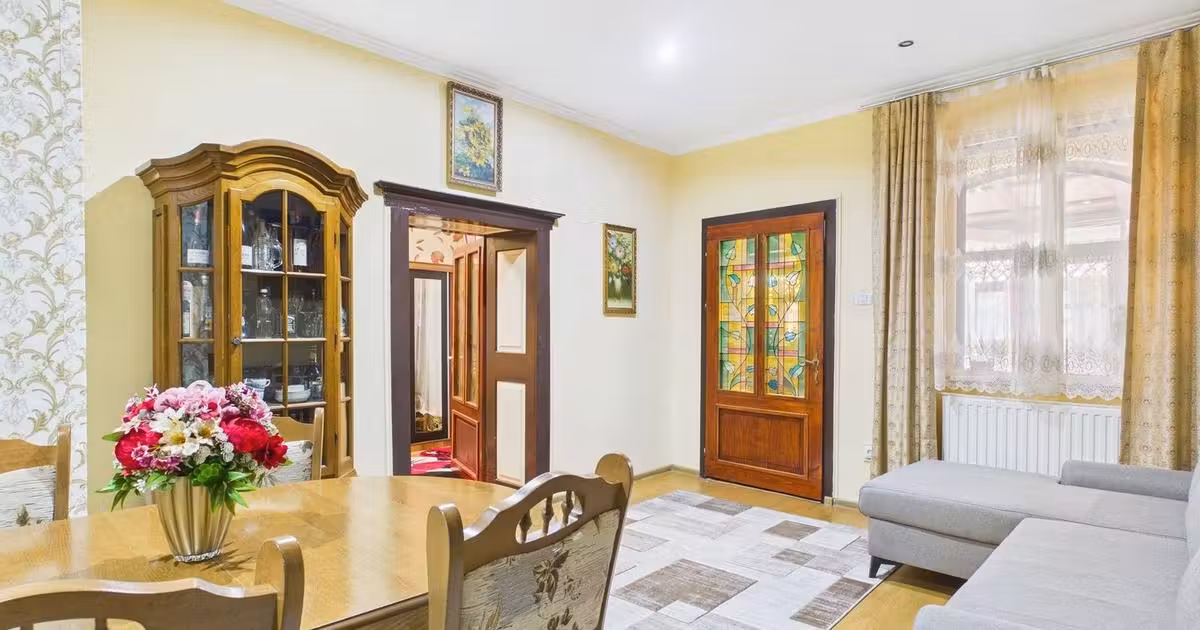 Apartament de vânzare cu 2 camere, mobilat în zona Central, Arad