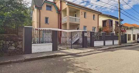 Casă Aradului
