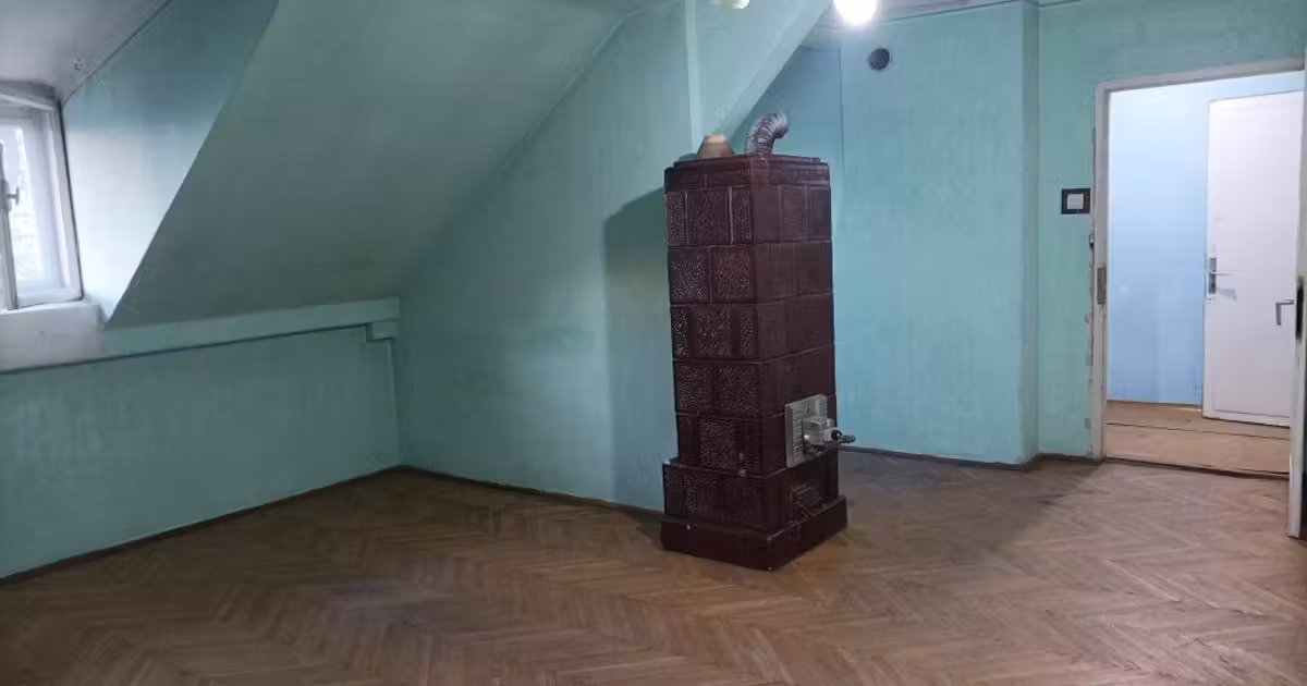 Apartament de vânzare cu 3 camere în zona Central, Brașov