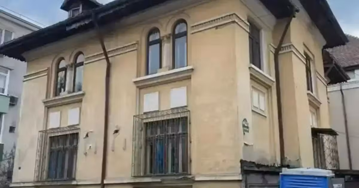 Casă de vânzare cu 9 camere în zona 1 Mai, Sector 1