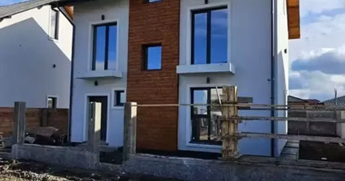 Casă de vânzare cu 5 camere în Odăile