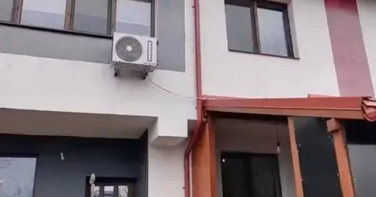 Casă de vânzare cu 5 camere, mobilată în Popești-Leordeni