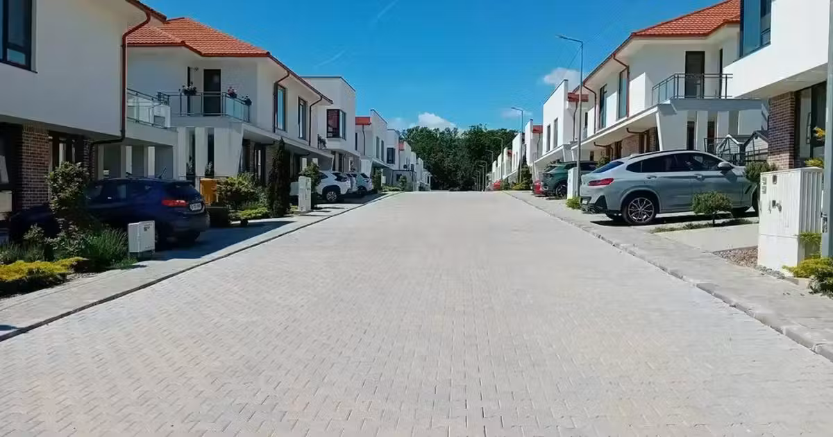 Casă de vânzare cu 5 camere în Mogoșoaia