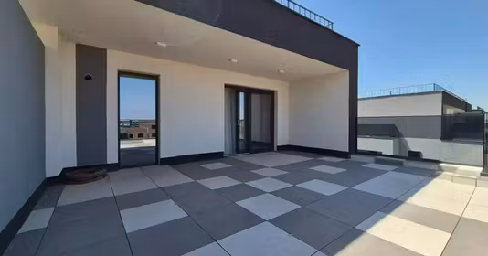 Apartament Titan