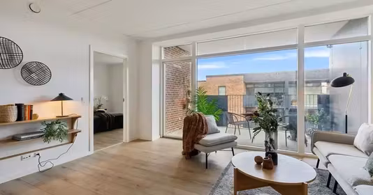 Apartament Titan