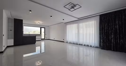Penthouse Titan