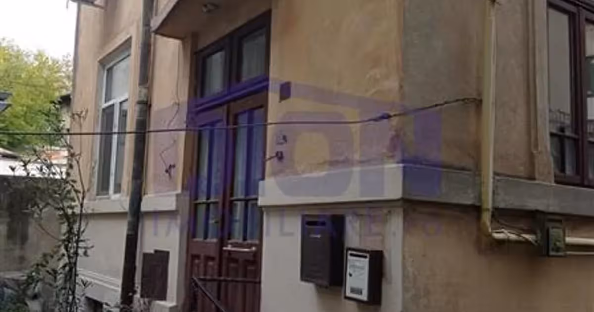 Casă individuală de vânzare cu 4 camere în zona Dacia, Sector 2