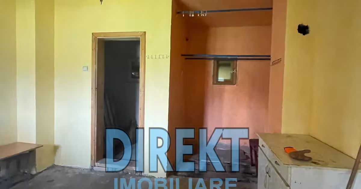 Casă de vânzare cu 3 camere în zona Cetății, Bistrița