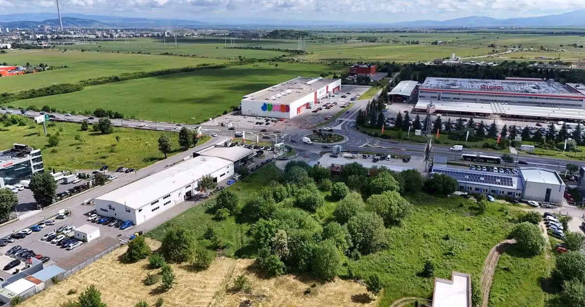 Teren Construcții intravilan de vânzare de 3730 mp, în zona Calea București, Brașov