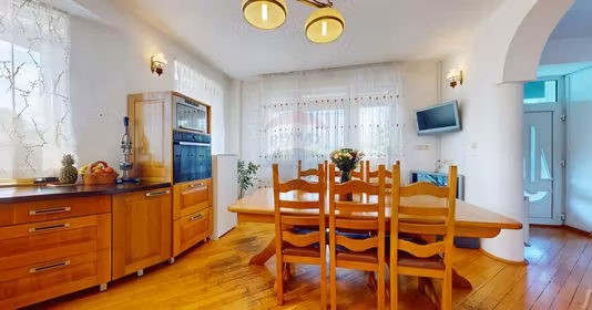 Casă Ghimbav Livadă