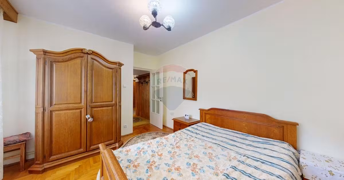 Apartament de vânzare cu 3 camere în Predeal