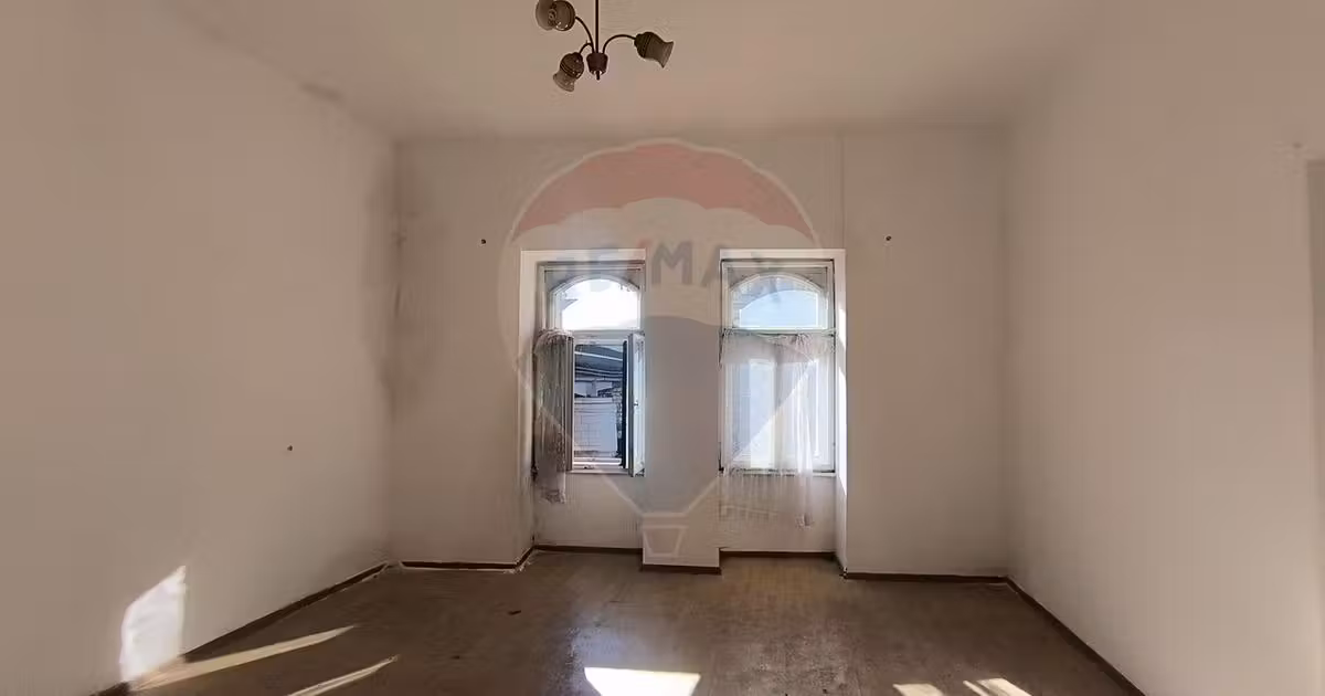 Apartament de vânzare cu 3 camere în zona Central, Cluj-Napoca
