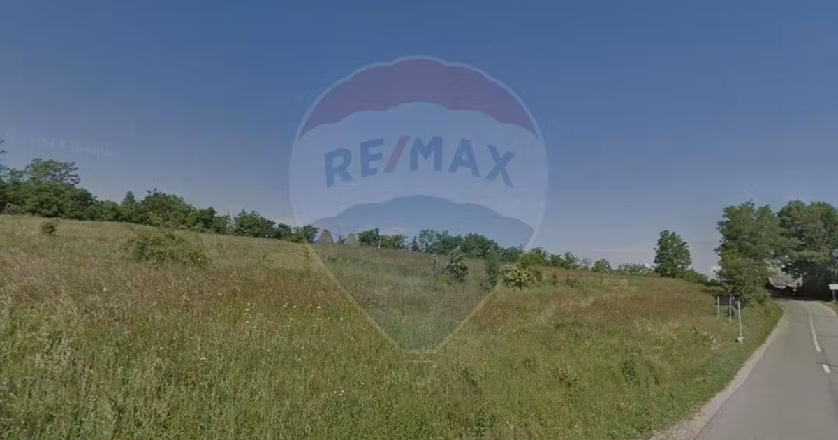 Teren agricol extravilan de vânzare de 3110 mp, în Mănăstireni