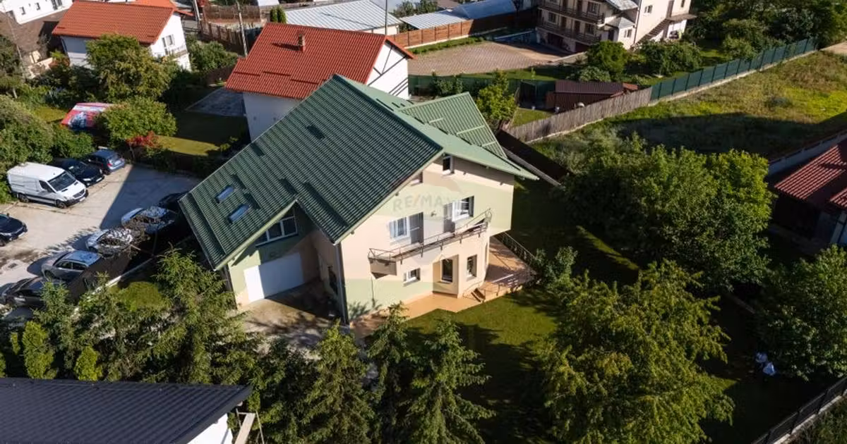 Casă individuală de vânzare cu 7 camere, mobilată în zona Trivale, Pitești