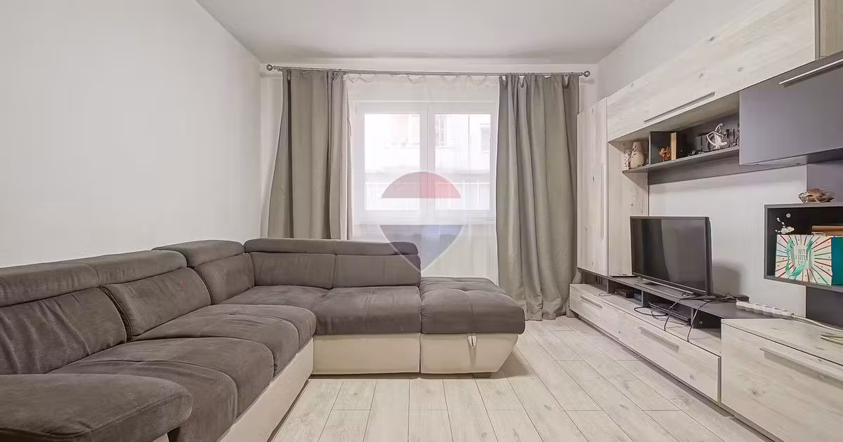 Apartament de vânzare cu 2 camere, mobilat în zona Noua, Brașov