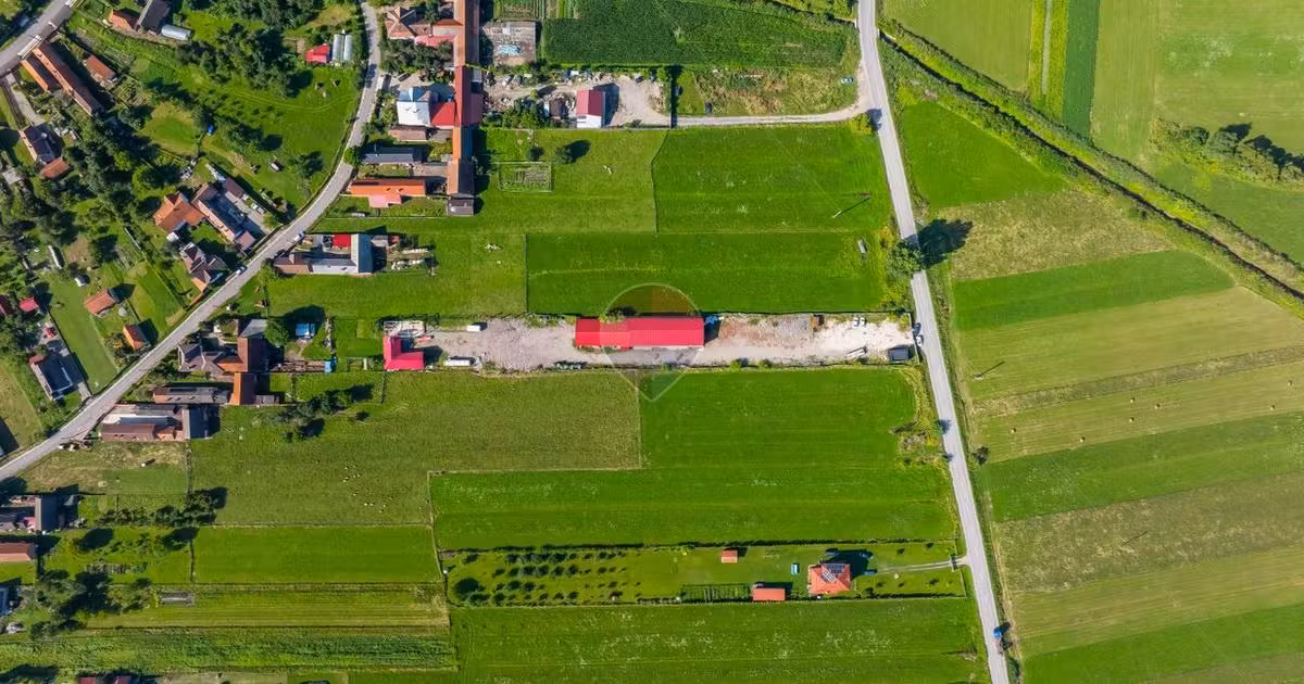 Spațiu industrial de vânzare de 754 mp, în Mărcuș