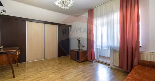 Apartament Est