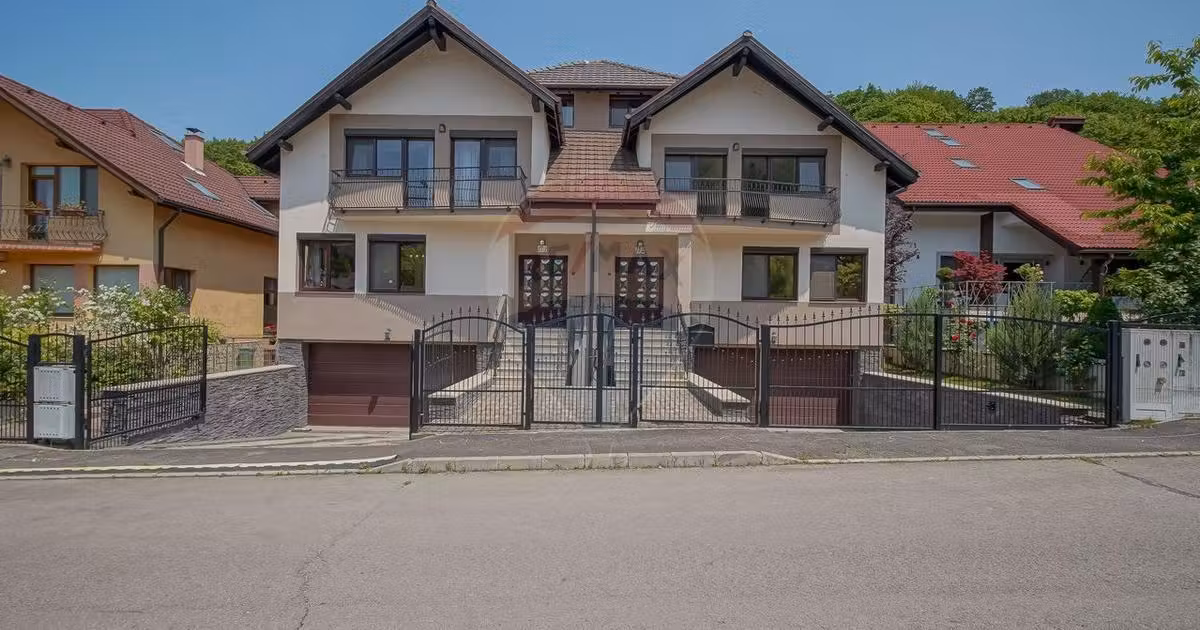 Duplex de vânzare cu 6 camere, mobilat în zona Noua, Brașov