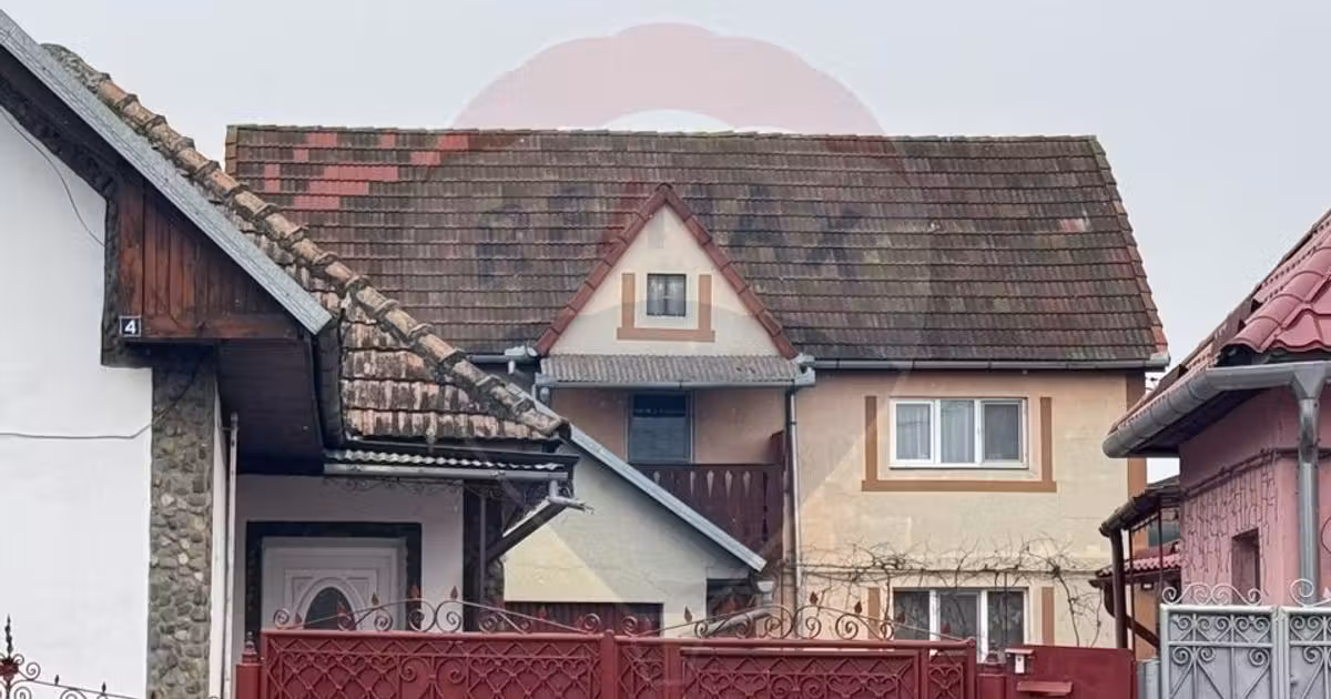 Casă de vânzare cu 3 camere, mobilată în Turda