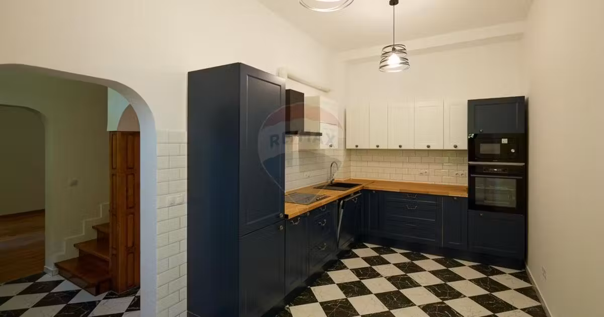 Apartament de vânzare cu 4 camere în zona Central, Cluj-Napoca