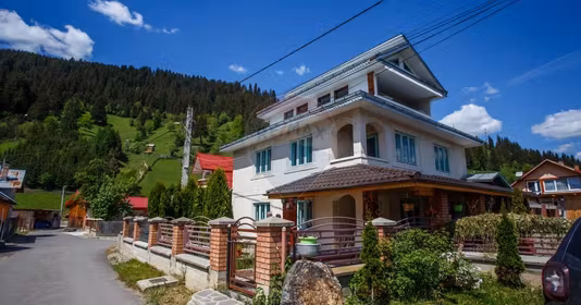 Casă Borca
