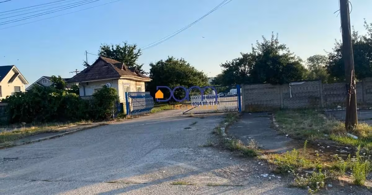 Teren Construcții intravilan de vânzare de 21700 mp, în Caransebeș