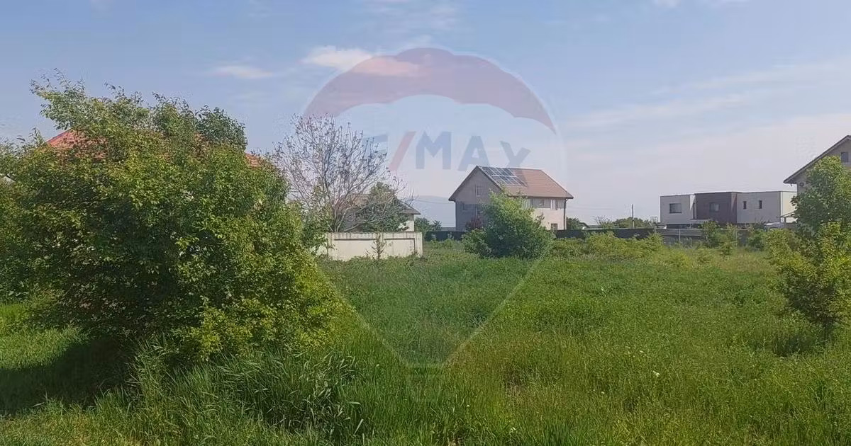 Teren Construcții intravilan de vânzare de 1000 mp, în Ostratu