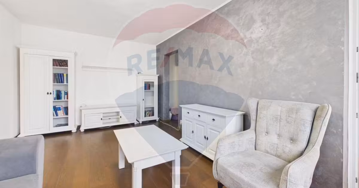 Apartament de vânzare cu 2 camere, mobilat în zona Titan, Sector 3