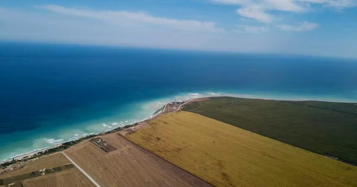 Teren agricol extravilan de vânzare de 210000 mp, în Tuzla