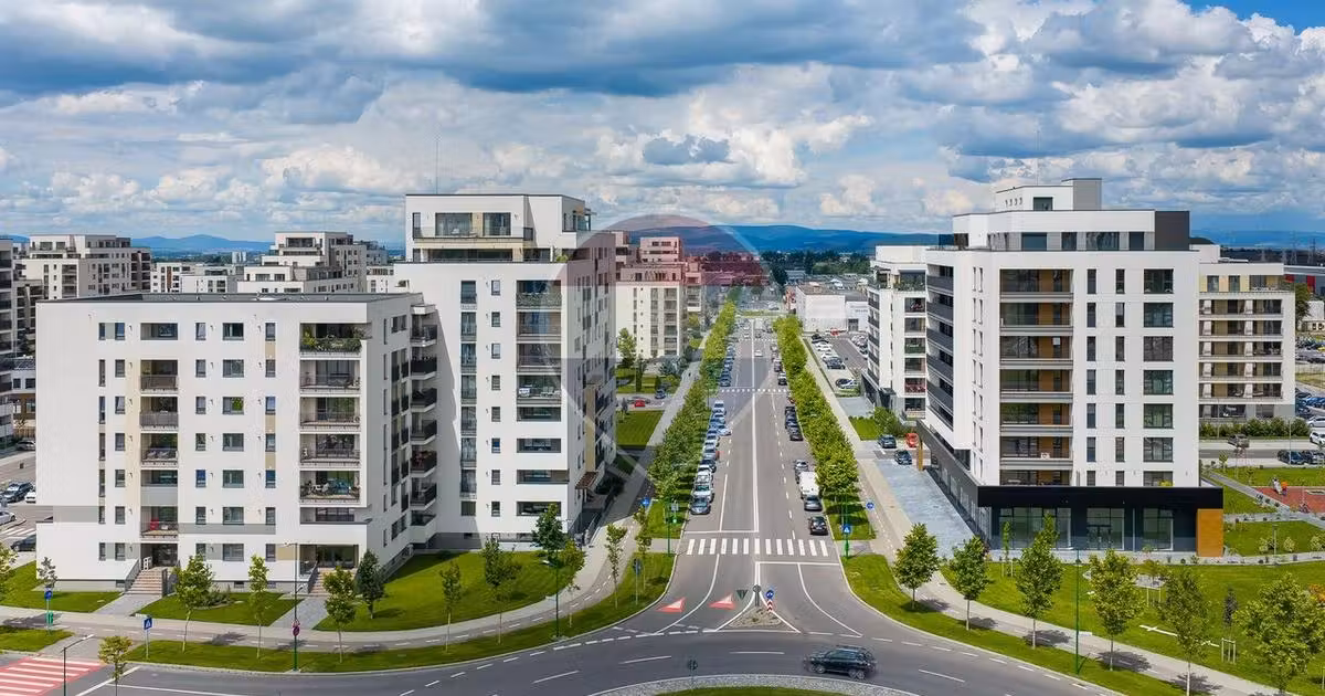 Apartament de vânzare cu 2 camere în zona Tractorul, Brașov