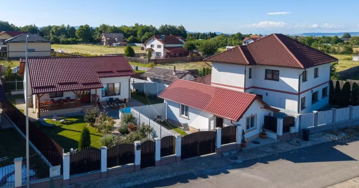 Casă individuală de vânzare cu 5 camere în zona Central, Brașov