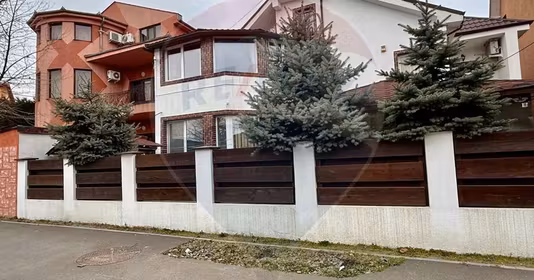 Casă Central
