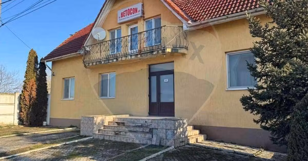 Spațiu comercial · 2200 m², Nord, Marghita
