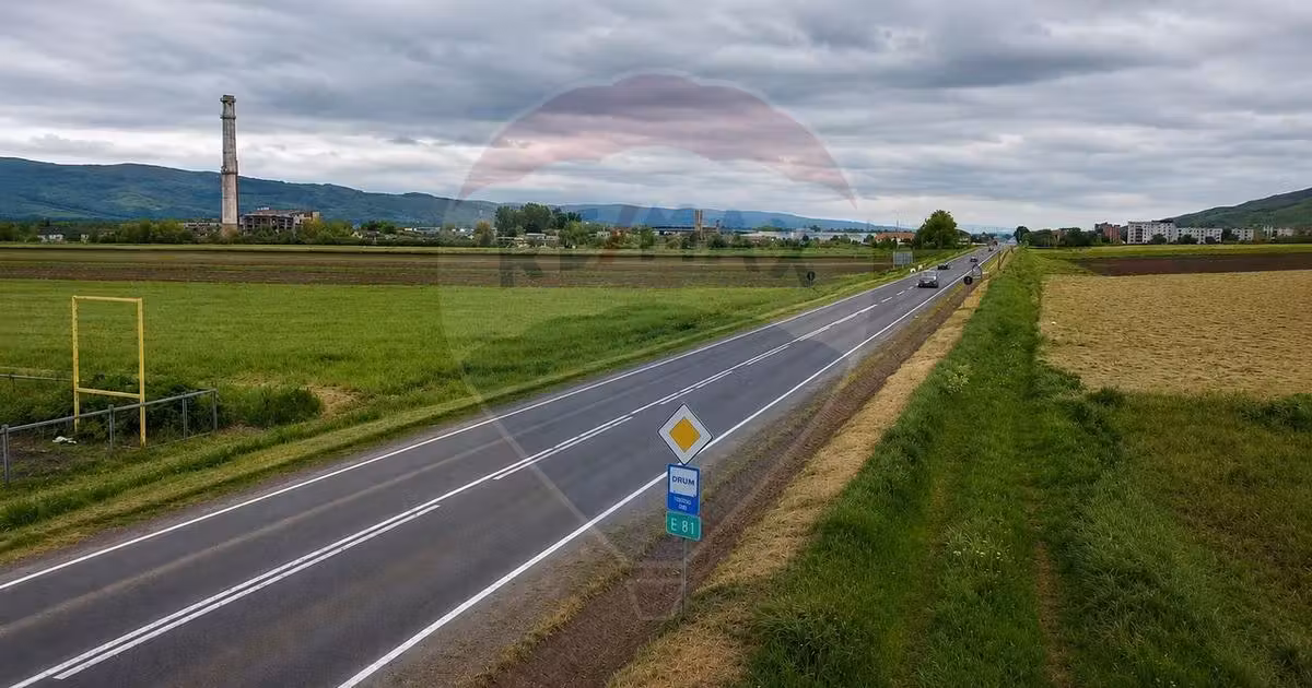 Teren Construcții extravilan de vânzare de 3076 mp, în Sântimbru