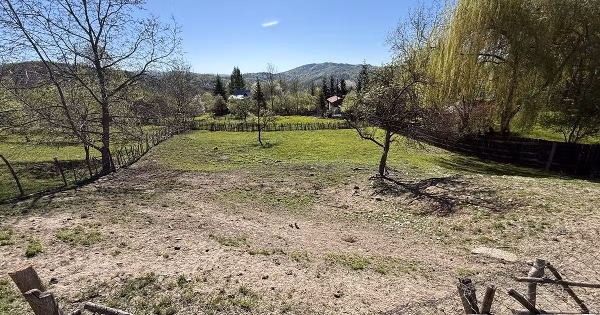 Teren intravilan de vânzare de 1121 mp, în Valea Târsei