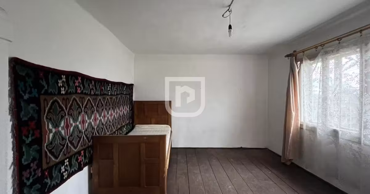 Casă individuală de vânzare cu 4 camere în Mănăstirea Humorului