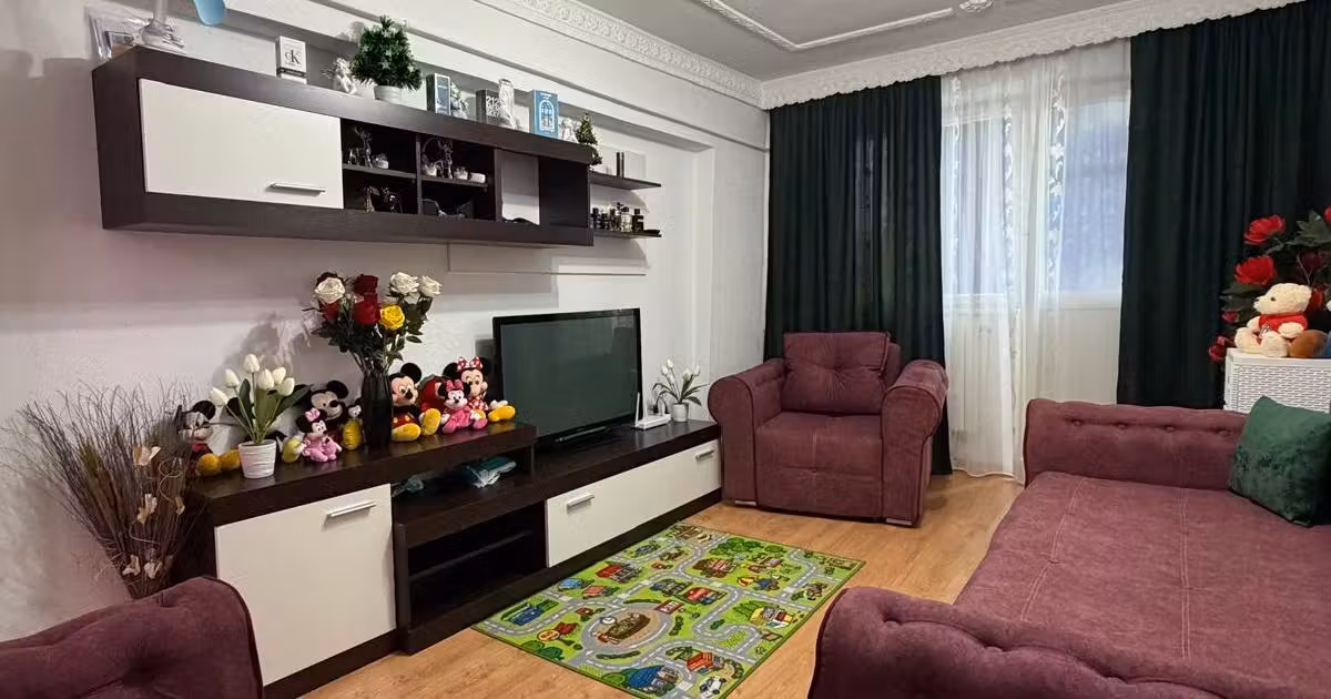Apartament de vânzare cu 2 camere în zona Micro 13, Galați