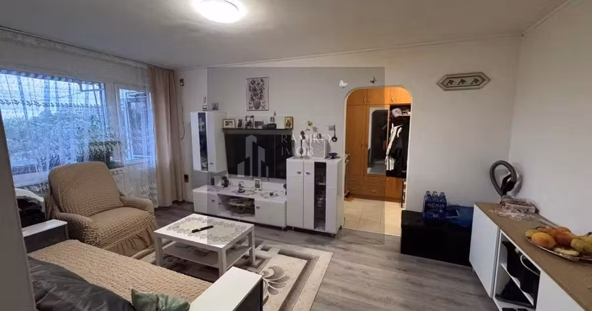 Apartament de vânzare cu 2 camere, mobilat în zona Alexandru Obregia, Sector 4